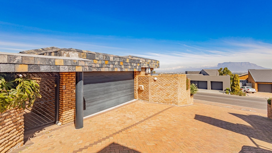 3 Bedroom Property for Sale in Plattekloof Western Cape